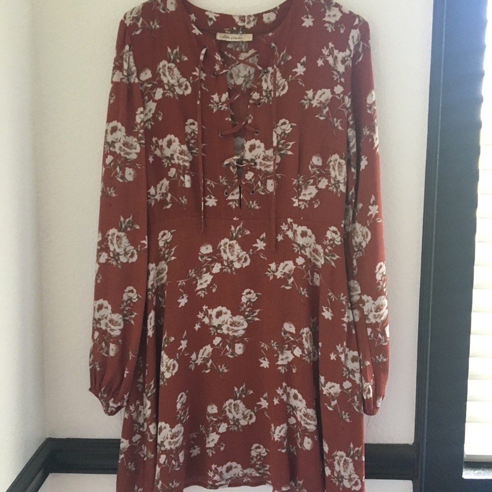 Tilly’s Floral Dress - Picture 1 of 3